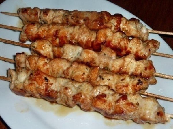 Шашлык из курицы в духовке.Ингредиенты:- Филе курицы - 2 Штуки- Растительное масло - 2 Ст. ложки- ...
