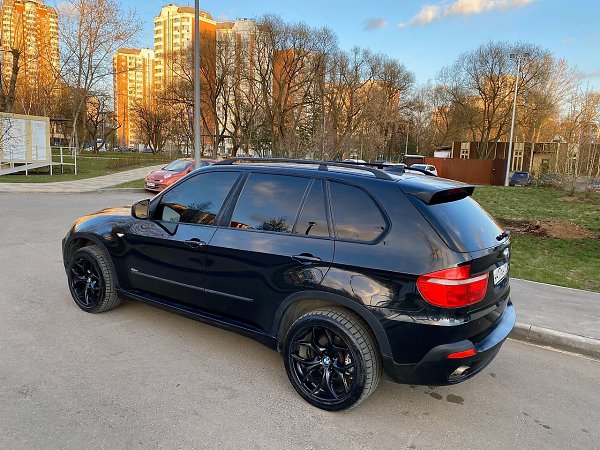 BMW X5 3 литра 2007 год, пробег 190тыс, машина без дтп и окрасов, автотека чистая, кому нужно пишите ... - 4