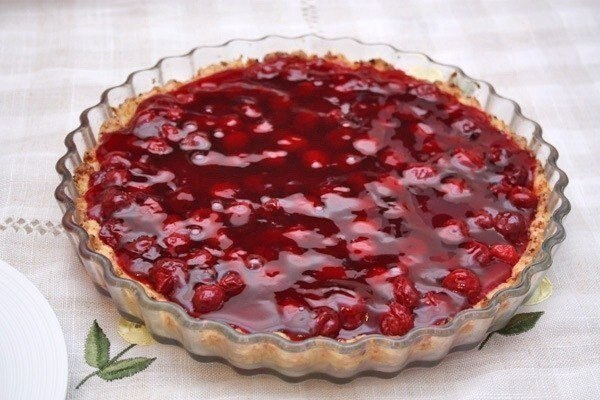 Вишневый пирог из творожного теста. .Вкусный вишневый пирог можно приготовить и не в сезон вишни — ... - 7