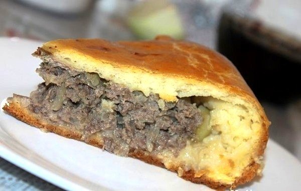 Мясной пирог на кефире с фаршем . Итого на 100 грамм 131 ккал Б/Ж/У 10.9 / 3 / 13.7 Такой мясной ...