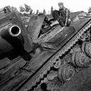  , , 60  -  19  2020      1941-1945 .