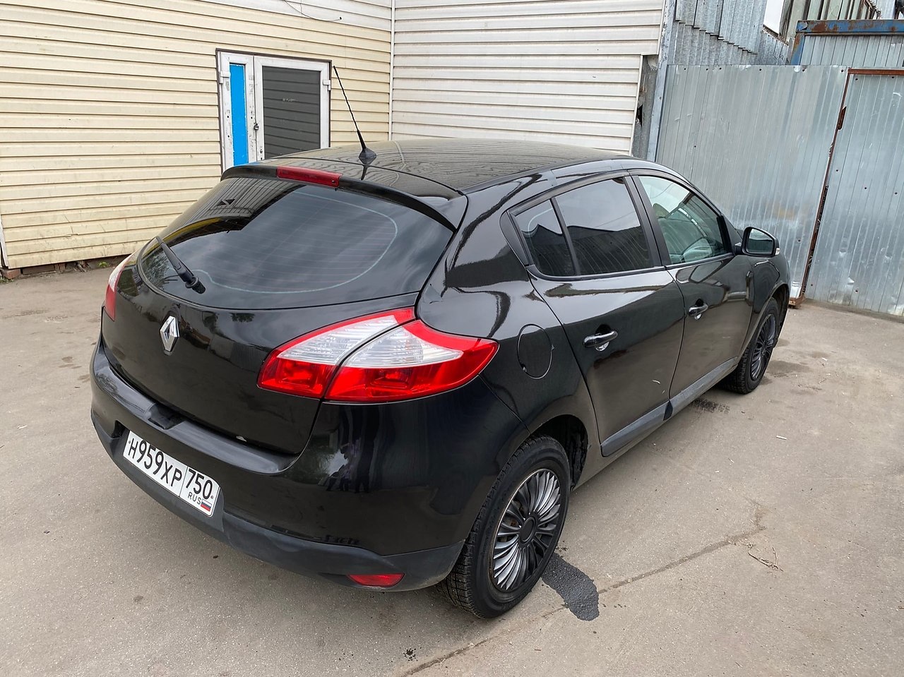 Renault Megane 3.2014  1.6   90        ... - 3