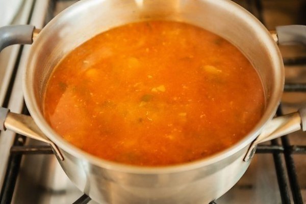 СОЛЯНКА .Ингредиенты: 400 г мясо (свинина или говядина) 4 шт. сосиски 200 г колбаса (вареная) 200 г ... - 3