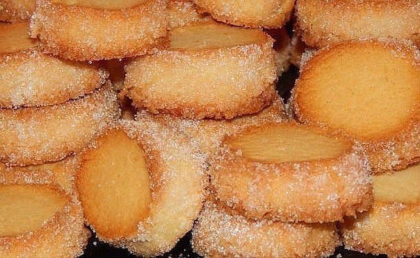 ПОТРЯСАЮЩЕЕ ПЕЧЕНЬЕ ОТ ФРАНЦУЗСКОГО КОНДИТЕРА ПЬЕРА ЭРМЕ! Это хрустящее снаружи, нежное и ...