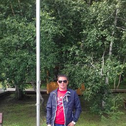 Viktor, 35 , -