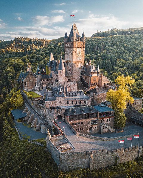 �������������� ��������� ����� Reichsburg. �����, ��������