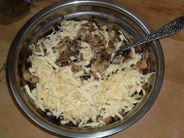 ПЕРЦЫ, ФАРШИРОВАННЫЕ КУРИЦЕЙ И ГРИБАМИ.Ингредиенты6-7 шт. перец сладкий1 шт. грудка куриная300 г ... - 7