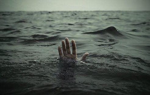 В мире есть только один человек, способный потянуть тебя на дно или вытянуть на верх — это ты сам.