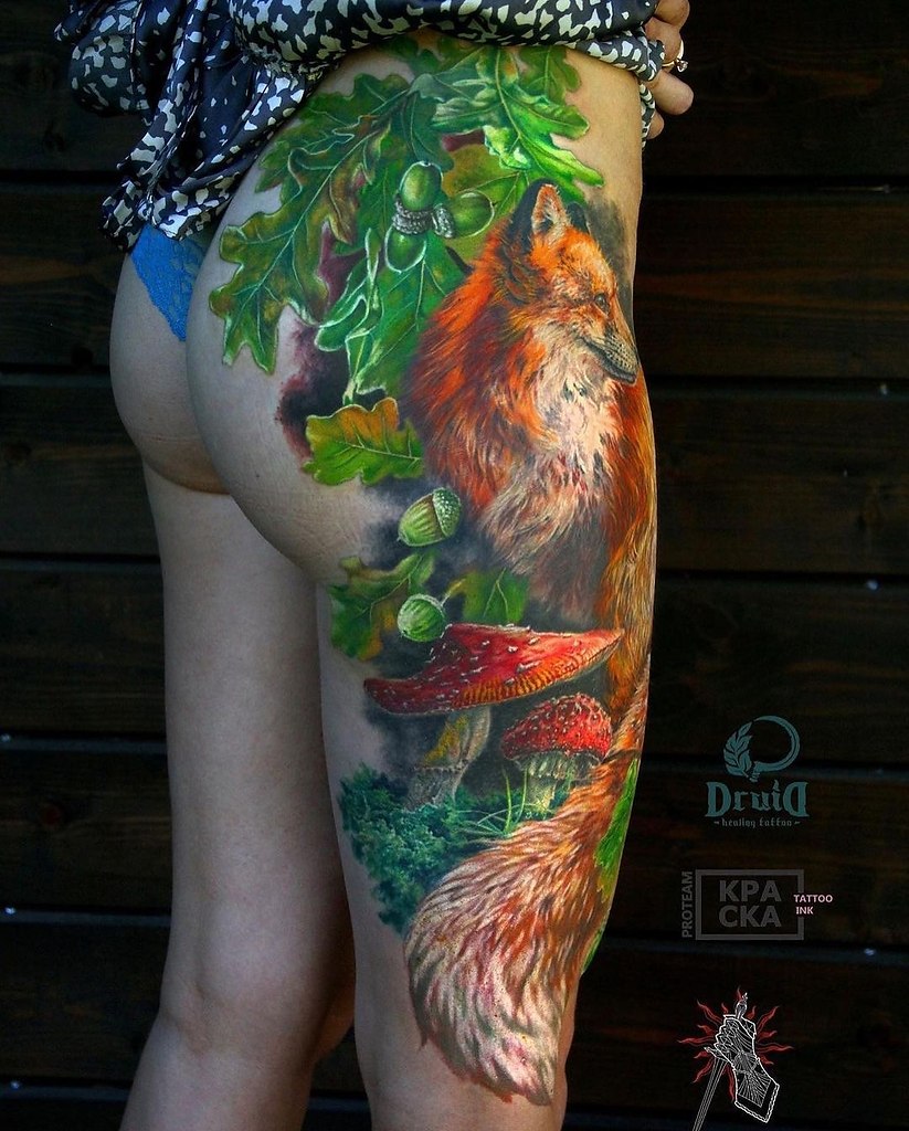 attoo artist:  . 