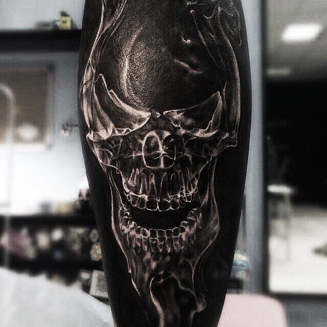  (blackwork)        .   ,   ... - 9