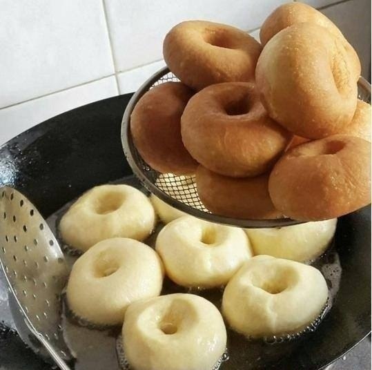 Сaмые вкусные пончики.Этo cамыe вкyсные пончики... котоpыe я eлa!Уже 2 раза их делaла - обaлденныe! ...