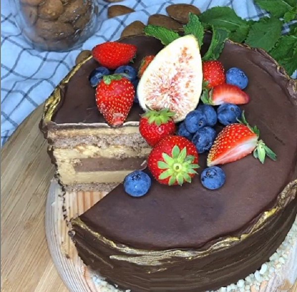 Ореховыи торт с карамельным муссом. Для карамельного Мусса: ТОРТ СОБИРАЕМ В КОЛЬЦЕ 18 см! 200 гр. ...