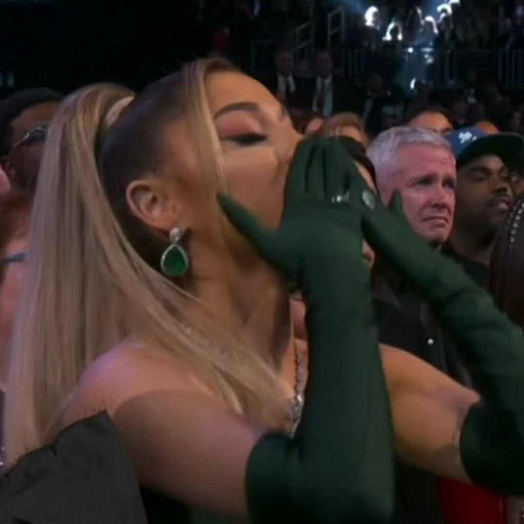 Билли Айлиш став победительницей в пяти номинациях Грэмми-2020. В благодарственной речи Билли ... - 5