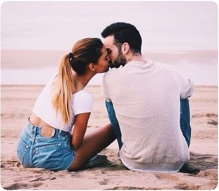 Все, что выматывает душу и нервы - не любовь. Любовь - это тишина, такая особенная тишина, когда ...