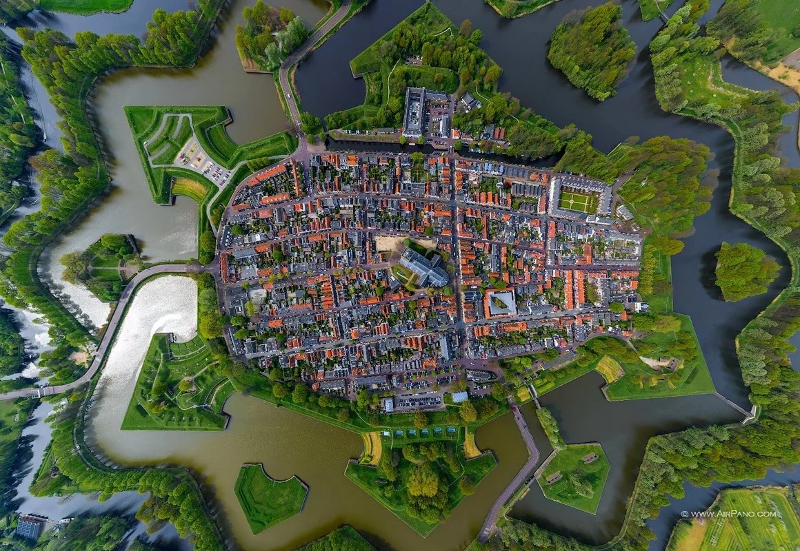  Naarden, . - 2