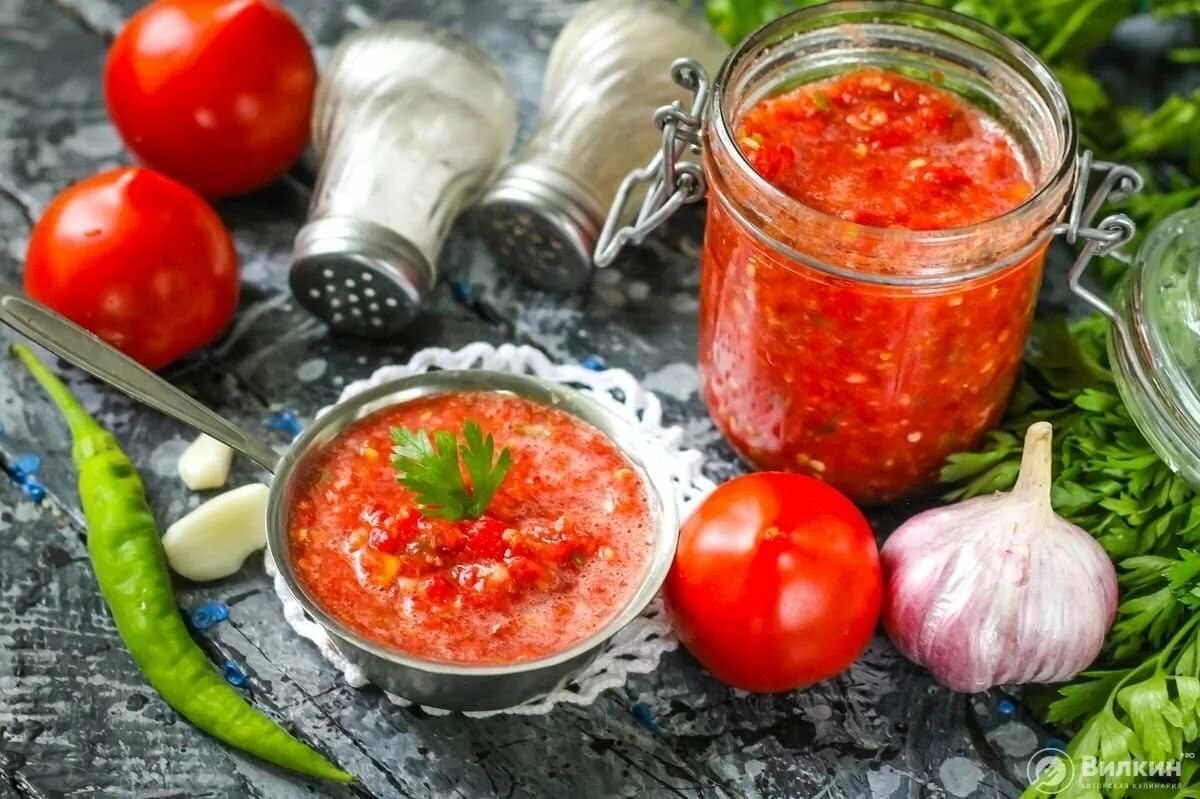 Кулинарное искусство. Аджика из кабачков. Ингредиенты: -Кабачки 3 кг -Морковь 500 гр -Перец сладкий ...