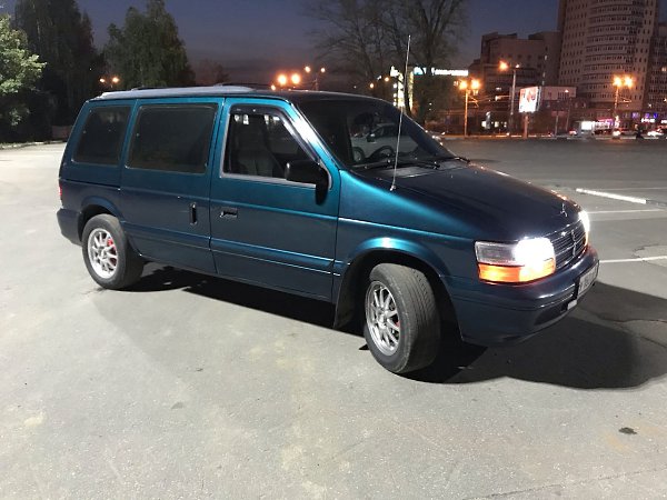 Dodge Caravan 3 литра 1994г. рестайлинг. Под капотом японский 6G72, миллионник. Масло не жрёт, не ... - 3