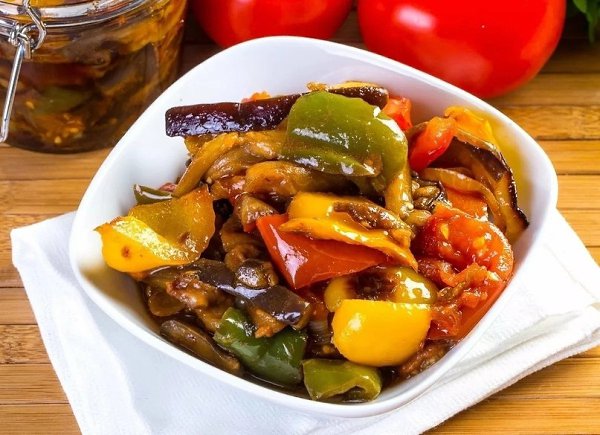 Овощи, запечённые в маринаде,фантастически вкусно! Ингредиенты 1 болгарский перец 1 кабачок 1 ...