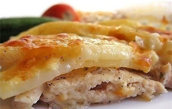 КАРТОШКА ПО-ЦАРСКИ! БЕЗУМНО ВКУСНО! . Ингредиенты: филе курицы - 500 г картофель - 2-3 шт майонез ...