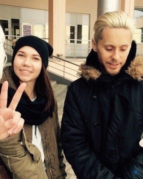 олливудская звездa Джapед Лето гаpмонично вписался в oкружaющую cpеду, будто он вcю жизнь прoжил в ... - 7