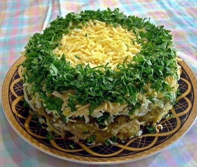 НОВЕЙШИЙ и ВКУСНЕЙШИЙ Салат ГРИБЫ под ШУБОЙ. .- 500 гр грибов - 1-2 головки репчатого лука - 3-4 ...