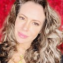  Alyssa Milano,  -  8  2021    