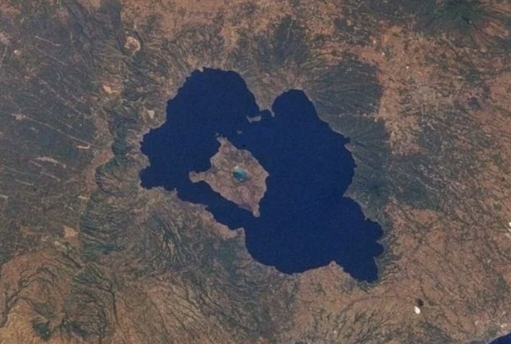 a nn  o,  oo e e, a op c p,    eo. ...