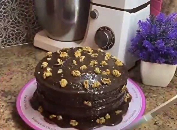ШОКОЛАДНЫЙ ТОРТ.3 яица 200 г сахара 200 мл кефира Ч л соды Ч л разрыхлитель 150 мл рас масло 300 г ... - 2