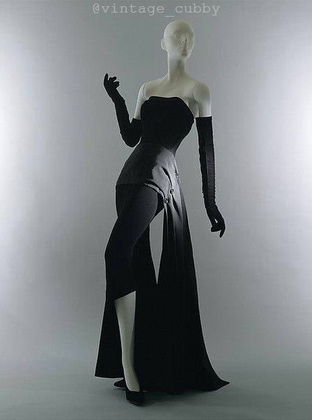 a e pee. Christian Dior, 1940-50-e .