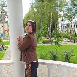 Ulya, 48, 