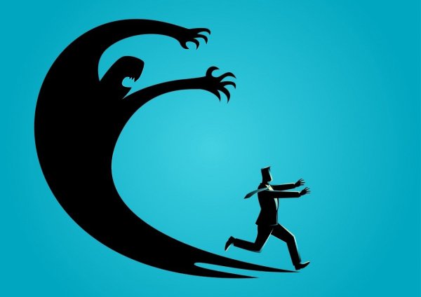 Генетическая тревога. Есть такой тип людей - тревожный. Их тревога в последующем приводит к разным ...