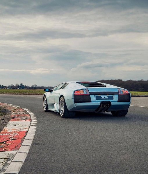 #Lamborghini@autocult - 2