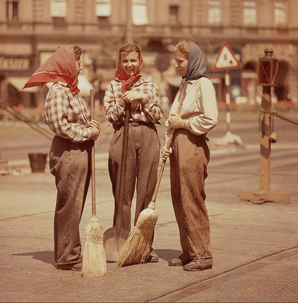        , , 1950 .