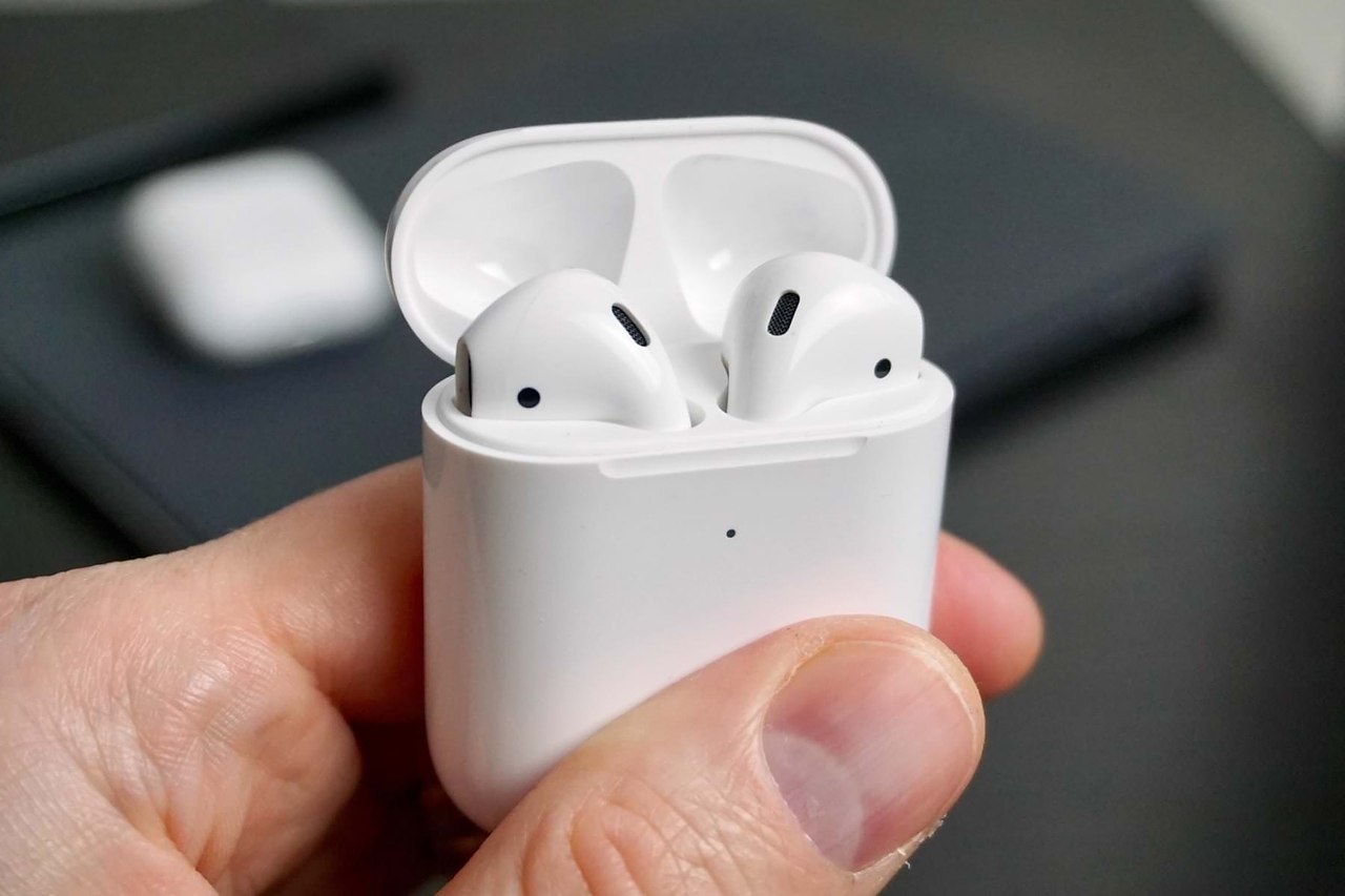 AirPods       ,     ...