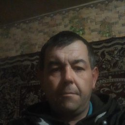 Александр, 41, Городок