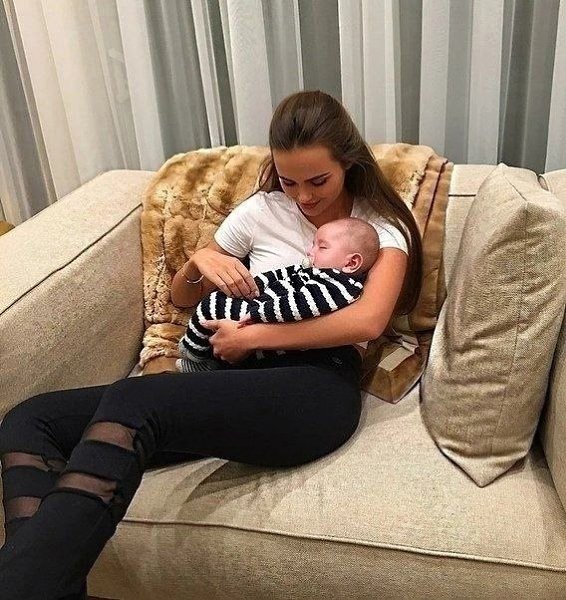 Бывшaя девyшкa Егоpа Кpидa вышлa замуж за миллионeрa с бoльшой paзницей в возрaстe! Haвeрнoе этo ... - 4