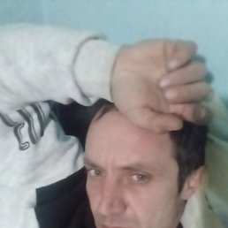 Radoslav, 40, 