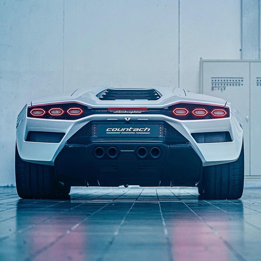 #Lamborghini@autocult - 8