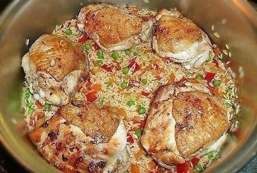 Рис с курицей.Ингредиенты:1 курица на 1,5 кг (8 бедрышек)1 средняя луковица1 морковка1 сладкиой ... - 2