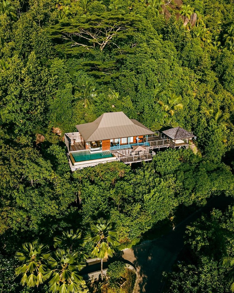  , Four season resort https://fotostrana.ru/away?to=/sl/i3E2 Seasons Resort Seychelles 5*  ,  ... - 5