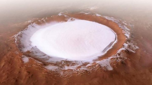 :) Космический зонд Mars Express прислал фото ледяного озера в марсианском кратере Королева. Эпоха ...