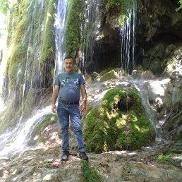 Murad, 42, 