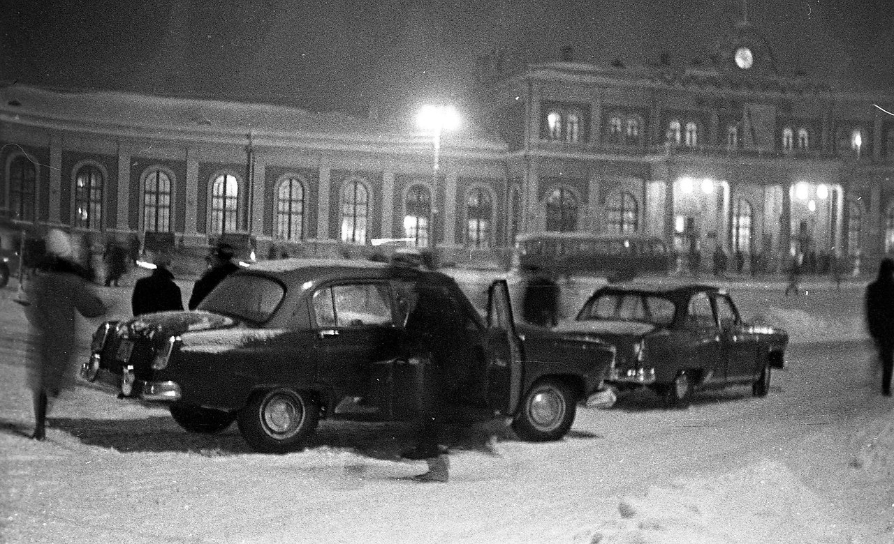 Легковые автомобили М-21 «Волга» 1960 года выпуска на ... | Назад в СССР |  Фотострана | Пост №2529298564