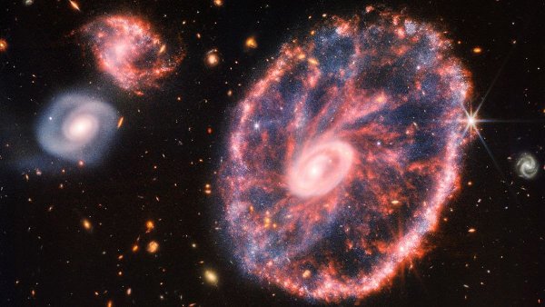 ���������� ������� � ��-��������� JWST.#awd_art via ... - 2