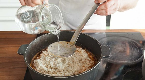 Чайханский плов.Ингредиенты:1 кг баранины, мякоть с грудины или корейки300 г бараньих костей, ... - 6
