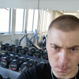 Jevgenij, 31, 