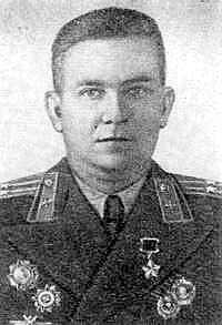 Лаухин Александр Кириллович.Родился 19 Августа (1 Сентября) 1917 года в городе Темрюк, ныне ...