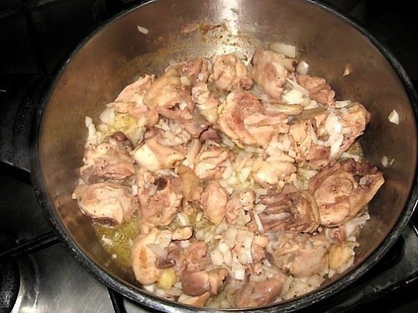 ЖАРКОЕ ПО-ДОМАШНЕМУ.Получается очень вкусно!Курицу порезать средне (у меня было 2 окорочка)Поджарить ... - 3