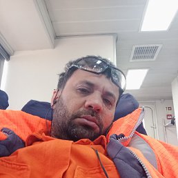 Eziz, 43, 