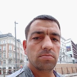 Andre, 33, 